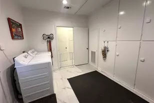 129 E Crockett St, La Grange, TX 78945 - Photo 13