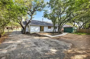 406 Lakeway Dr, Georgetown, TX 78628 - Photo 1