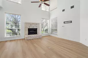 38 Tiburon Dr, The Hills, TX 78738 - Photo 9