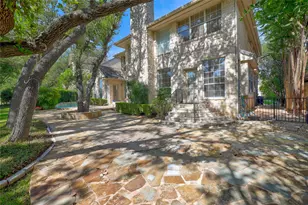 38 Tiburon Dr, The Hills, TX 78738 - Photo 37