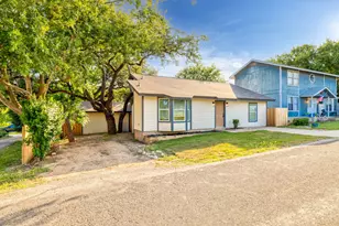 10808 Ridgeway St, Jonestown, TX 78645 - Photo 3