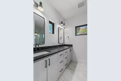 1402 Beckett Street #1B, Austin, TX 78757 - Photo 15