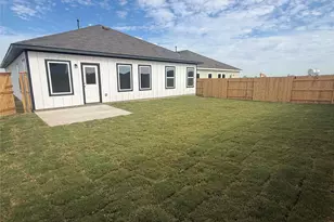 11913 Horseshoe Fld Bnd, Mustang Ridge, TX 78610 - Photo 13