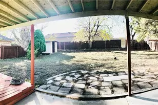 2305 S Crossing Dr, Round Rock, TX 78664 - Photo 19