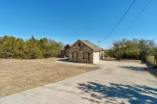 710 Deer Creek Cir, Dripping Springs, TX 78620 - Photo 5