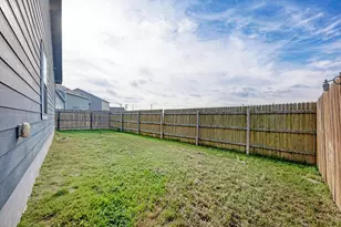 129 Vulcan Dr, Jarrell, TX 76537 - Photo 31