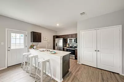 129 Vulcan Drive, Jarrell, TX 76537 - Photo 13