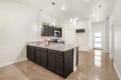 410 W Avenue C, Copperas Cove, TX 76522 - Photo 9