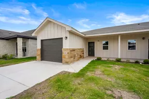 410 W Avenue C, Copperas Cove, TX 76522 - Photo 3