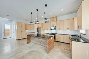 7710 Watson St, Austin, TX 78757 - Photo 5