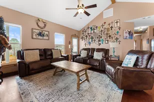 935 Hwy 21 E, Paige, TX 78602 - Photo 3
