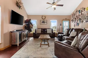 935 Hwy 21 E, Paige, TX 78602 - Photo 3