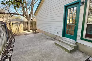 8706 Clearbrook Trail, Austin, TX 78729 - Photo 15