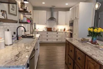 5 Champions Lane, Lakeway, TX 78734 - Photo 5