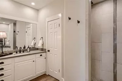 5 Champions Lane, Lakeway, TX 78734 - Photo 9