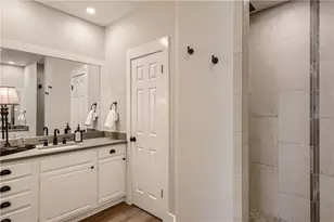 5 Champions Ln, Lakeway, TX 78734 - Photo 9