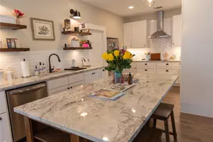 5 Champions Ln, Lakeway, TX 78734 - Photo 3