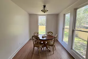 105 S Cedar St, Luling, TX 78648 - Photo 11