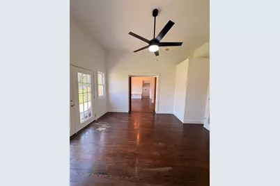 105 S Cedar Street, Luling, TX 78648 - Photo 15
