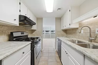 1800 Lavaca Street #515, Austin, TX 78701 - Photo 9