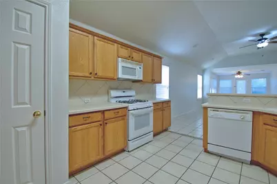 120 Greenside Lane, Georgetown, TX 78633 - Photo 7