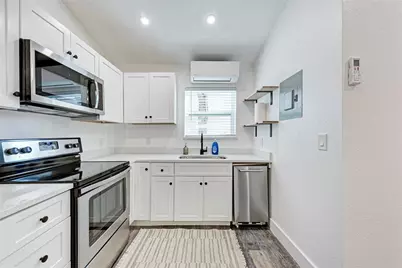 2302 Leon Street #5, Austin, TX 78705 - Photo 5