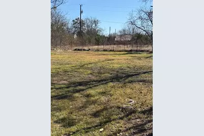 105 Russell Street, Liberty Hill, TX 78642 - Photo 3