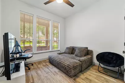 7901 Adelaide Drive, Austin, TX 78739 - Photo 15