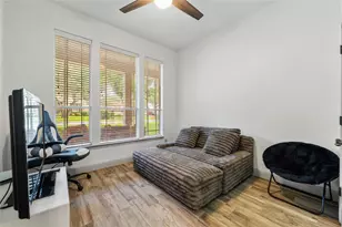 7901 Adelaide Dr, Austin, TX 78739 - Photo 15