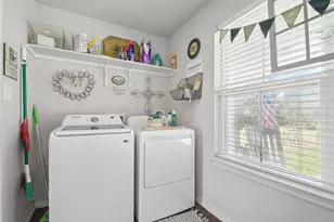596 Pleasant Grove Loop, Elgin, TX 78621 - Photo 29