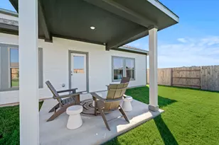 25529 Flora Bella Ln, Elgin, TX 78621 - Photo 29