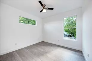 6111 Begonia Cir, Austin, TX 78741 - Photo 19