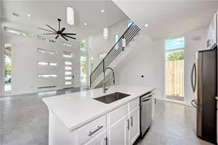 6111 Begonia Cir, Austin, TX 78741 - Photo 11