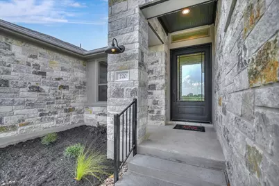 220 Scofield Avenue, Georgetown, TX 78628 - Photo 3