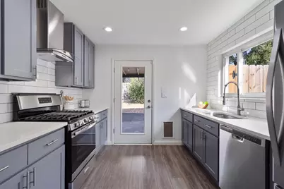 9404 Meadow Vale, Austin, TX 78758 - Photo 11