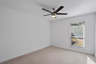 9404 Meadow Vale, Austin, TX 78758 - Photo 19