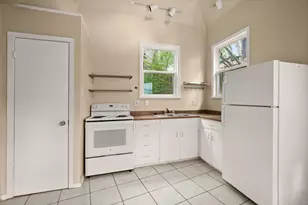 3302 Hemlock Ave, Austin, TX 78722 - Photo 3