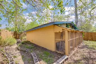 1402 Ashwood Rd, Austin, TX 78722 - Photo 37