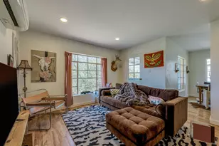 1402 Ashwood Rd, Austin, TX 78722 - Photo 7