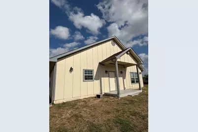 141 Everest Cove, Dale, TX 78616 - Photo 13