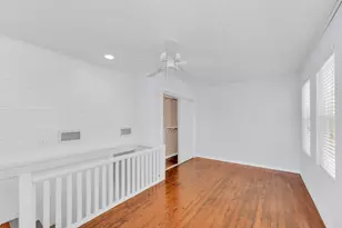 615 W 33rd St, Austin, TX 78705 - Photo 37