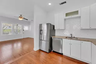 615 W 33rd St, Austin, TX 78705 - Photo 27