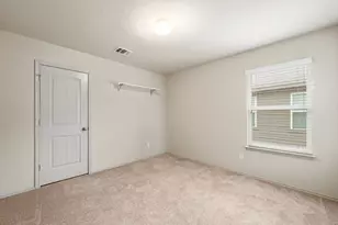172 Lake Gln, San Marcos, TX 78666 - Photo 7