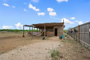 507 Rawhide Rd, Seguin, TX 78155 - Photo 35