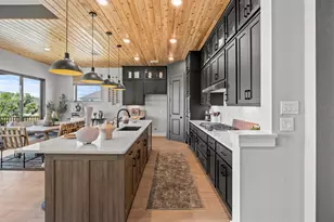 18716 Brady Clearing Ln, Austin, TX 78738 - Photo 11