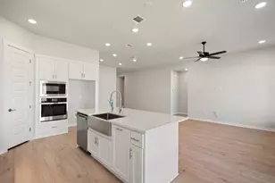 117 Old Wood Rd, Liberty Hill, TX 78642 - Photo 15