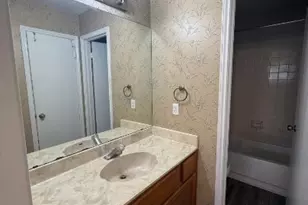 2636 Gwendolyn Ln, Austin, TX 78748 - Photo 13