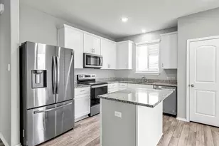 156 Janice Rd, Taylor, TX 76574 - Photo 9