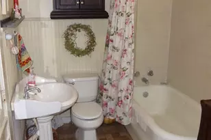 502 W 10th St, Taylor, TX 76574 - Photo 21