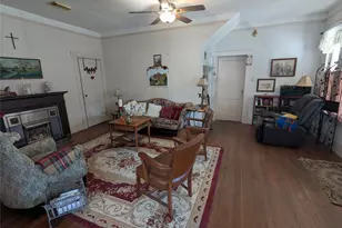 502 W 10th St, Taylor, TX 76574 - Photo 11
